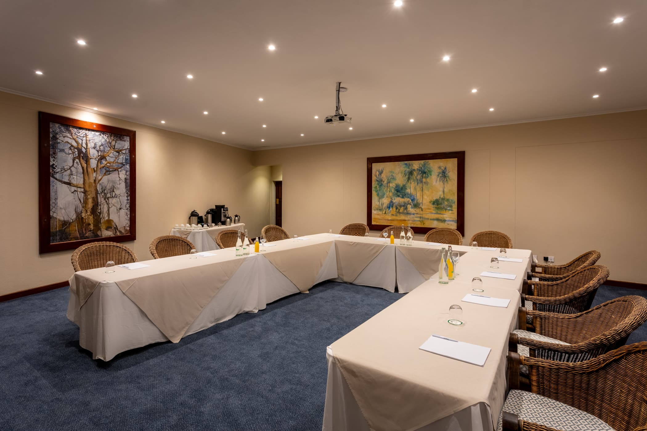 Ilala-Lodge-Facilities-Conference-Room-02-1